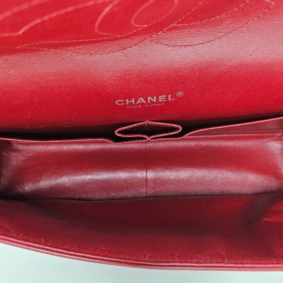 Chanel Burgundy Red Maxi Lambskin Classic Flap Bag - Picture 3 of 14